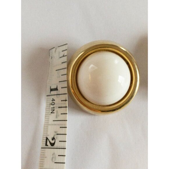 Vintage Trifari Gold & Cream Dome Clip-On Earrings - Picture 4 of 8